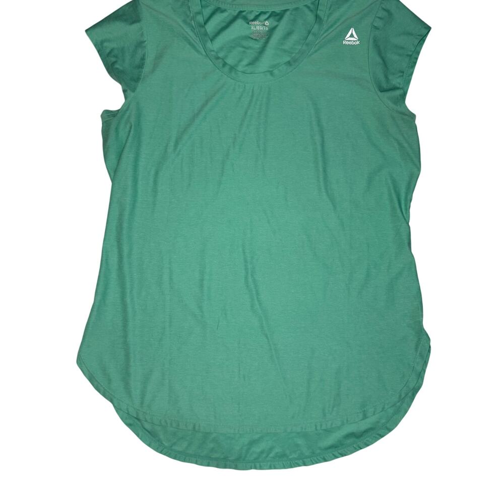 Women's Reebox Shirt XL - Super cute curved hem